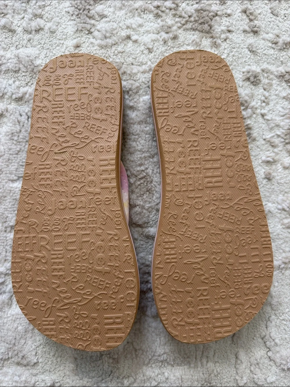 Reef Kids size US 6/7 Tan Polka Dot Flip-Flops with Pastel Rainbow Straps